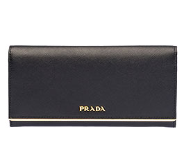 プラダ財布1